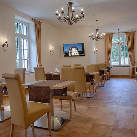Hotel Dirks Am Schloss Bad Pyrmont Kültér fotó