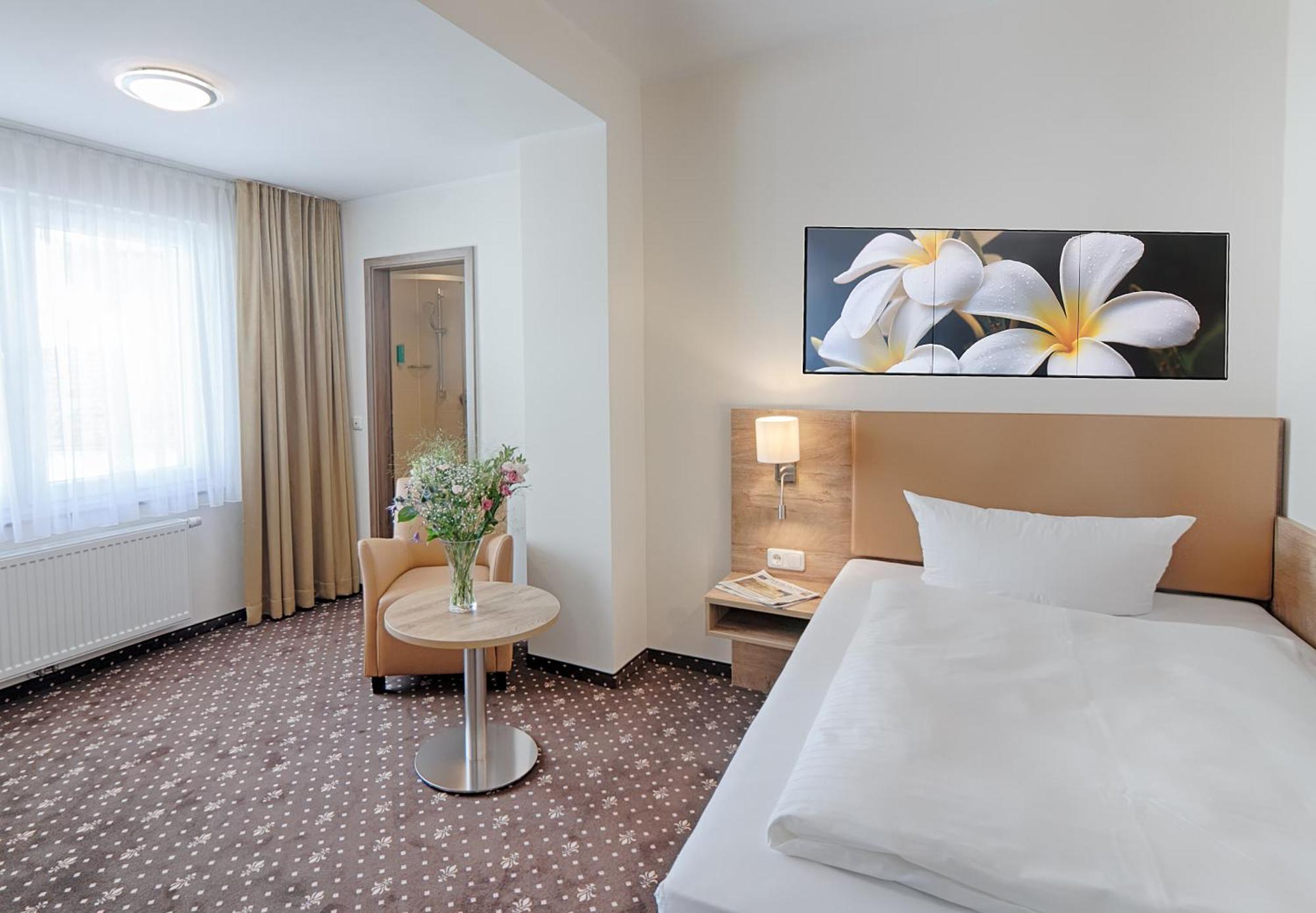 Hotel Dirks Am Schloss Bad Pyrmont Kültér fotó